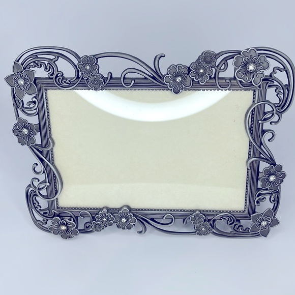 Flower and Crystal Silver Metal Picture Frame - Picture 2 of 2